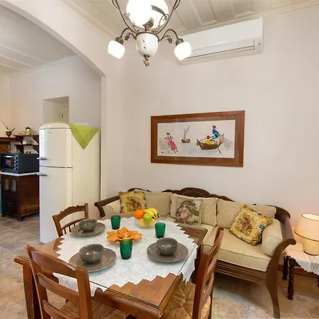 Apartamento The Old One By About Paxos