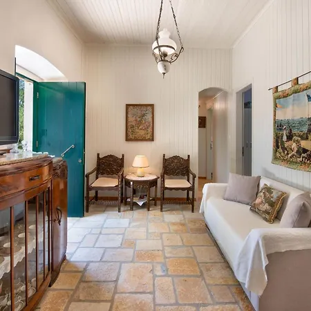 Apartamento The Old One By About Paxos