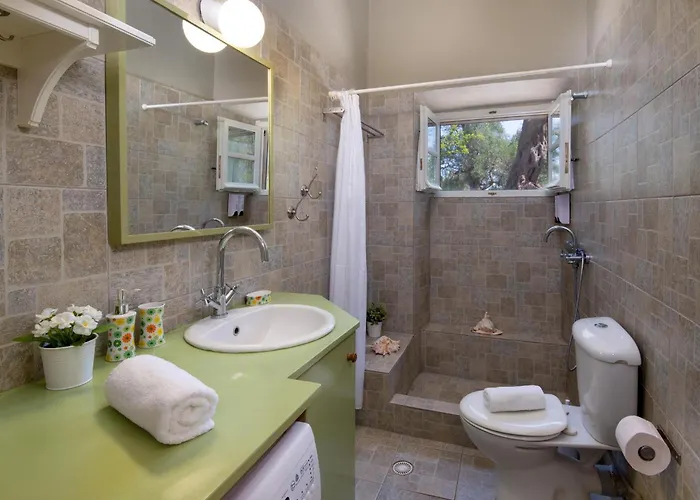 The Old One By About Paxos Appartement
