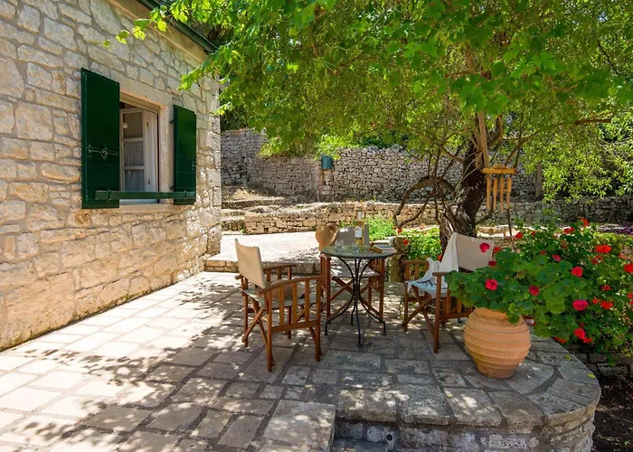 Appartement The Old One By About Paxos